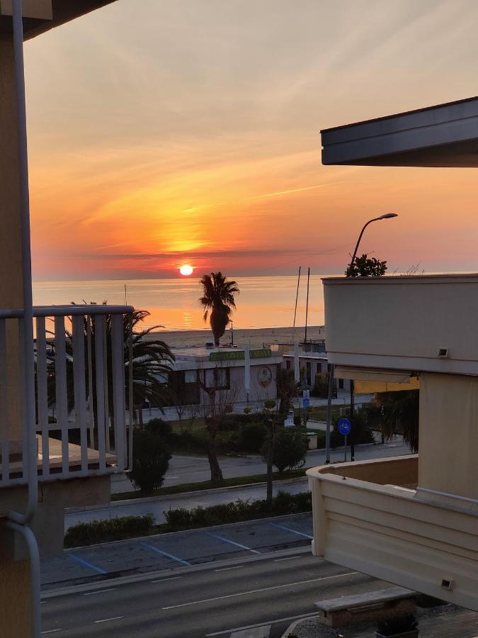 Marconi House Daire Alba Adriatica Dış mekan fotoğraf